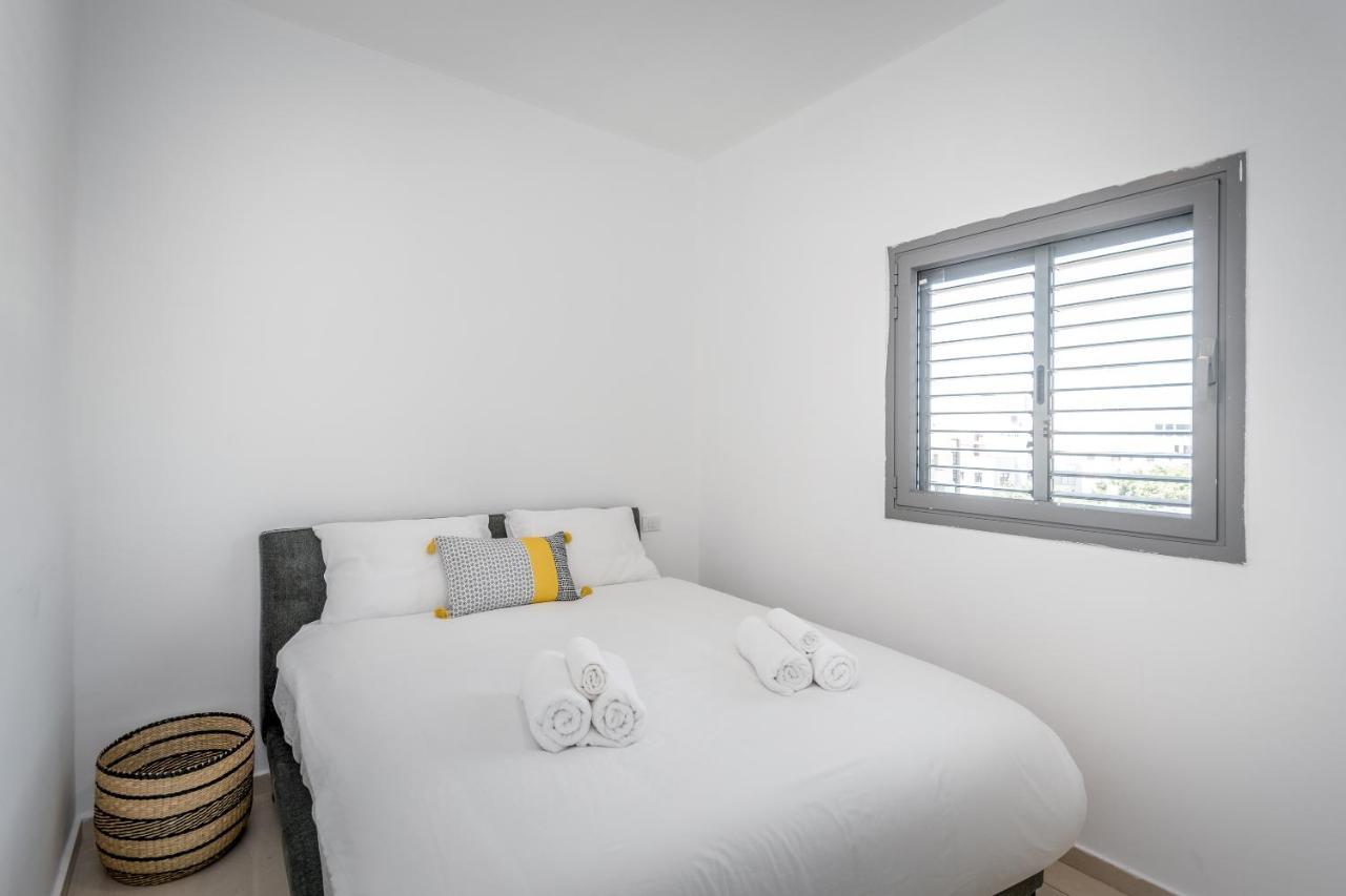 Superb 1,5 Bdr W Balcony Close To The Beach เทลอาวีฟ ภายนอก รูปภาพ