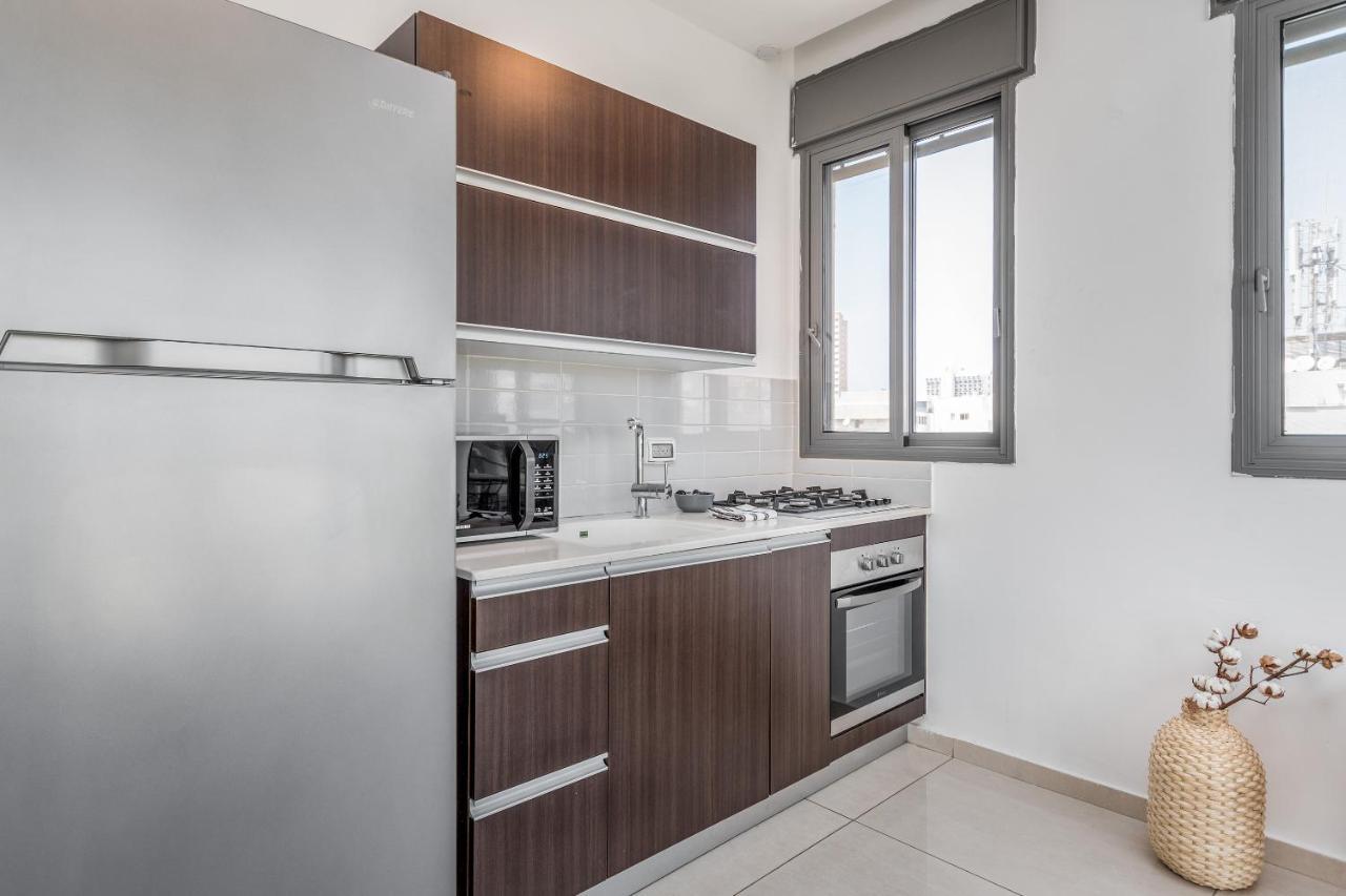 Superb 1,5 Bdr W Balcony Close To The Beach เทลอาวีฟ ภายนอก รูปภาพ